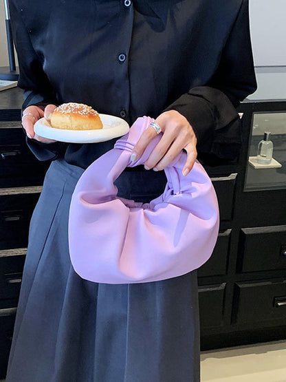 Well Tailored Bag with a Graceful Silhouette