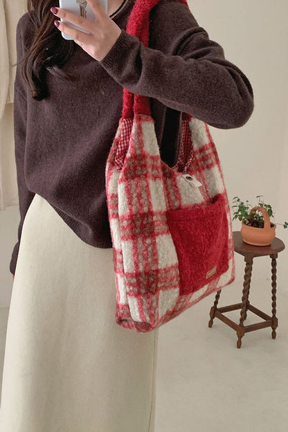 Beautifully Balanced Bag with Timeless Character