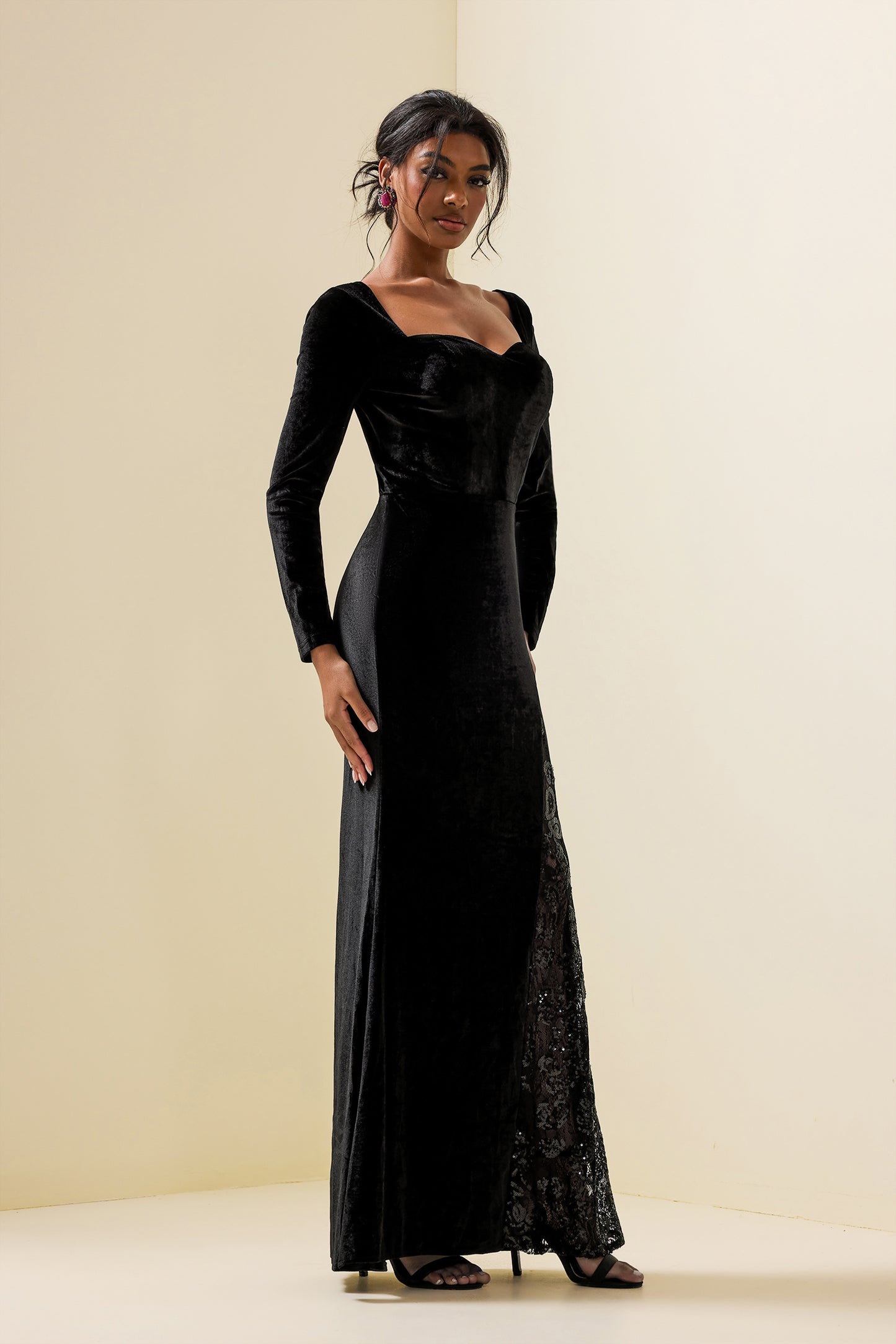 Classic Vintage & Enduringly Stylish Dress