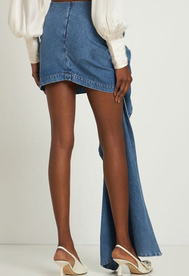 Gracefully Styled Garment for Any Occasion