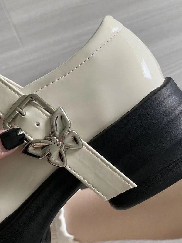 Well Tailored Garment with a Graceful Silhouette