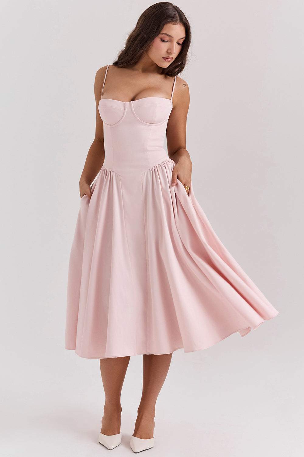 Gracefully Styled Dress for Any Occasion