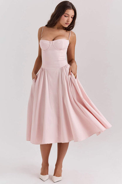 Effortlessly Elegant Dress with a Timeless Design