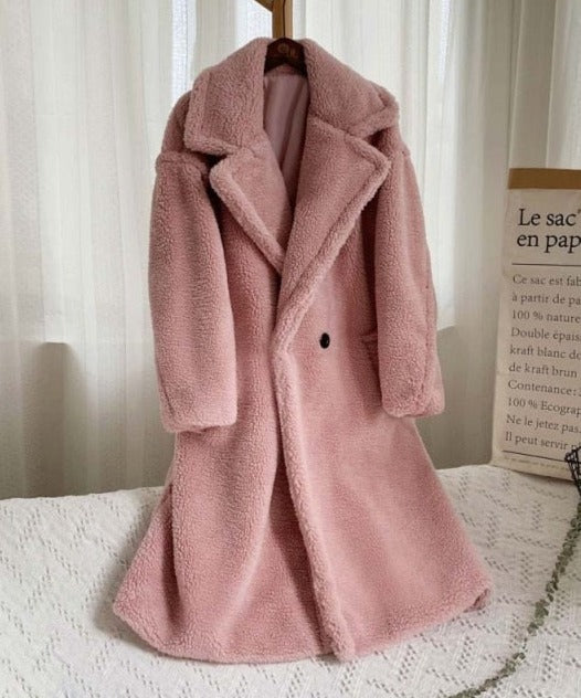 Elegantly Styled Coat for Everyday Wear
