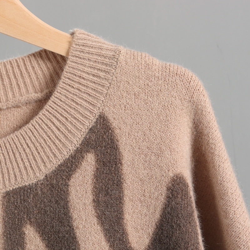 Elegantly Styled Sweater for Everyday Wear