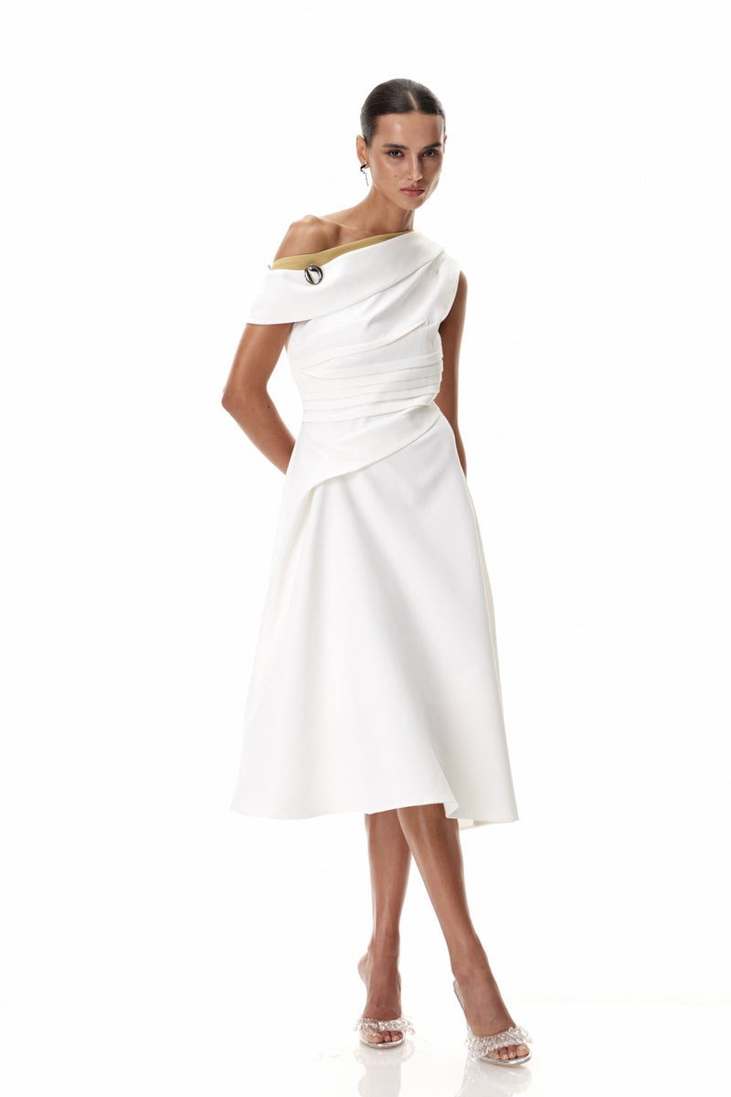 Effortlessly Elegant Dress with a Timeless Design