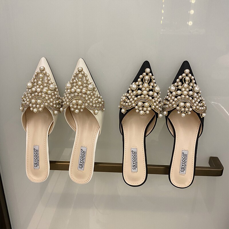 Well Tailored Heels with a Graceful Silhouette