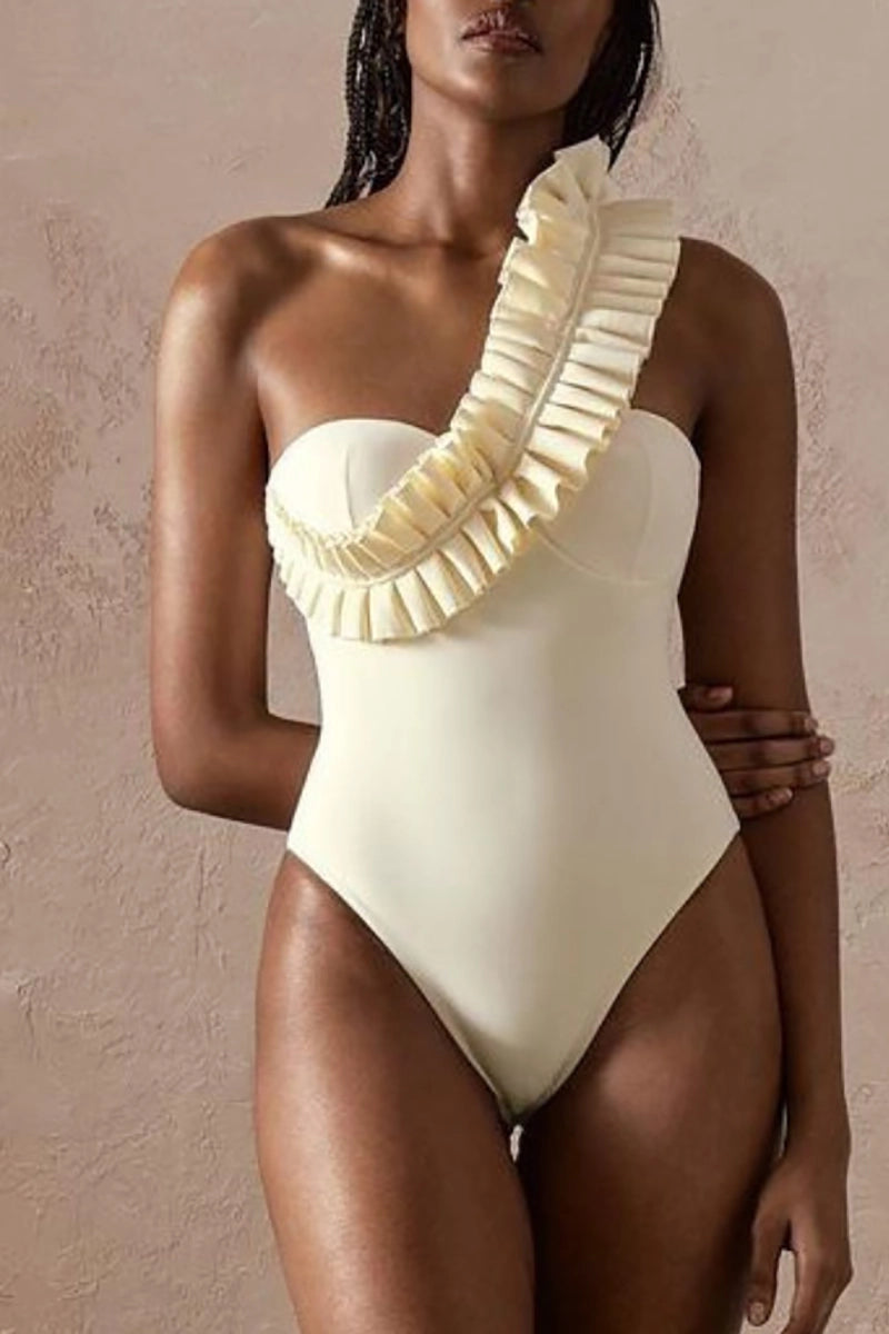 Effortlessly Elegant Swimsuit with a Timeless Design