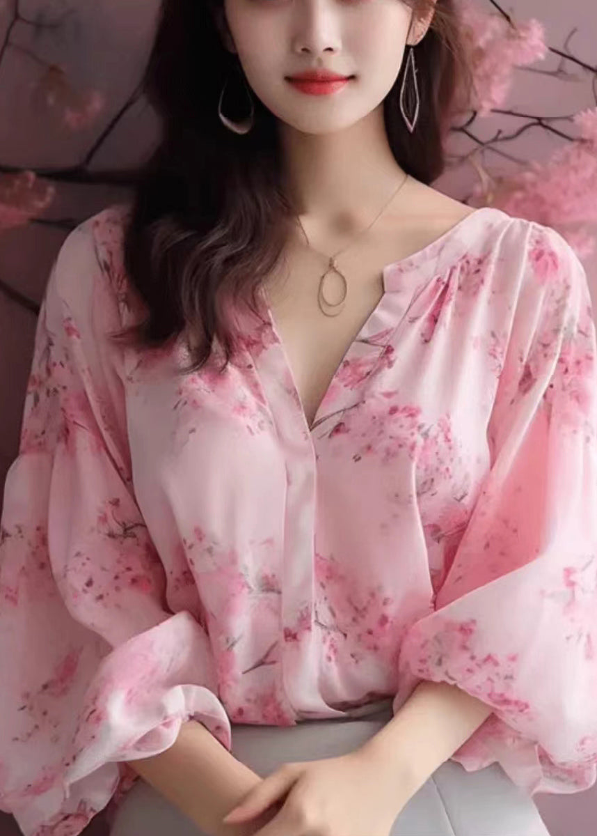 Beautifully Crafted Blouse in a Classic Style