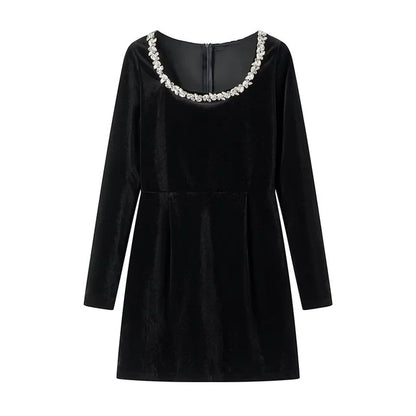 Classic Vintage Dress with a Flattering Fit