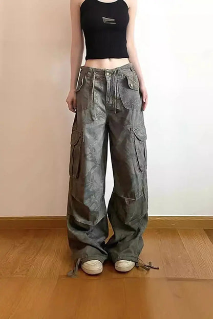 Well Tailored Pants with a Graceful Silhouette