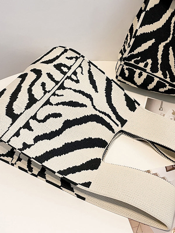 Elegantly Styled Bag for Everyday Wear