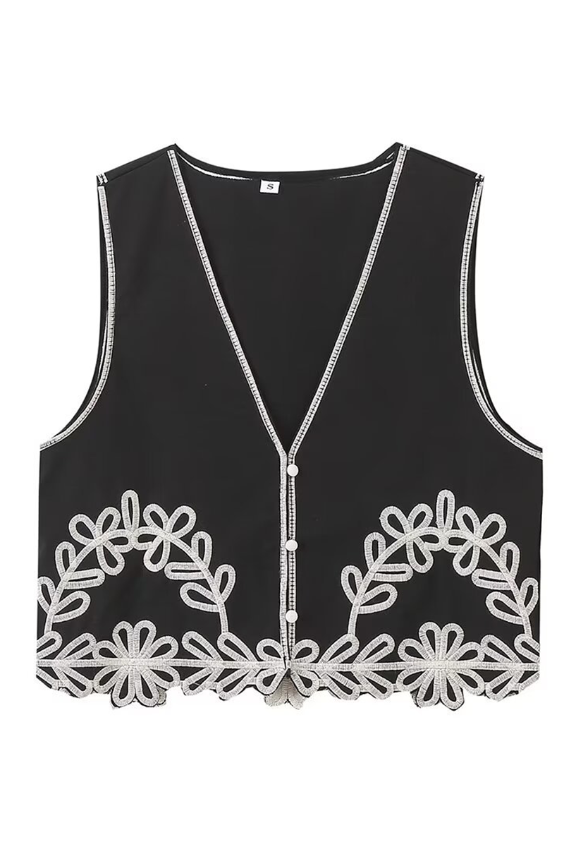 Effortlessly Elegant Garment with a Timeless Design