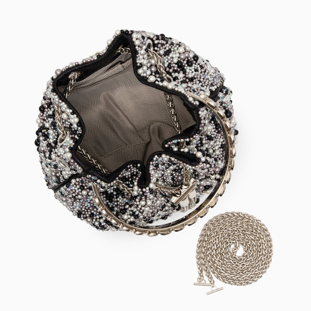Effortlessly Elegant Bag with a Timeless Design