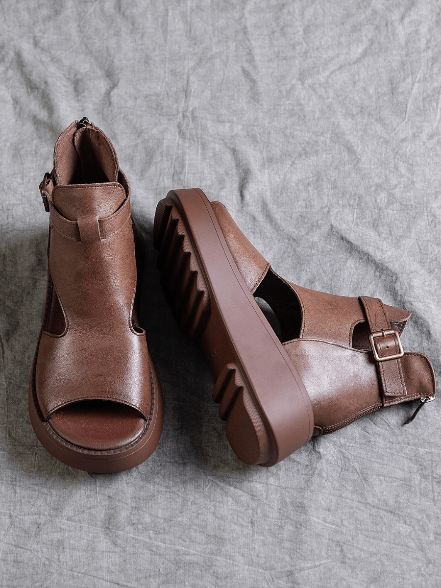 Gracefully Styled Garment for Any Occasion