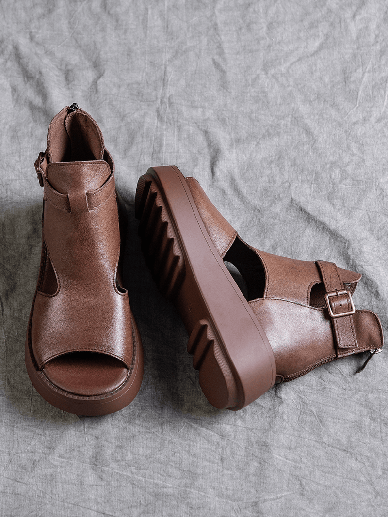 Gracefully Styled Garment for Any Occasion