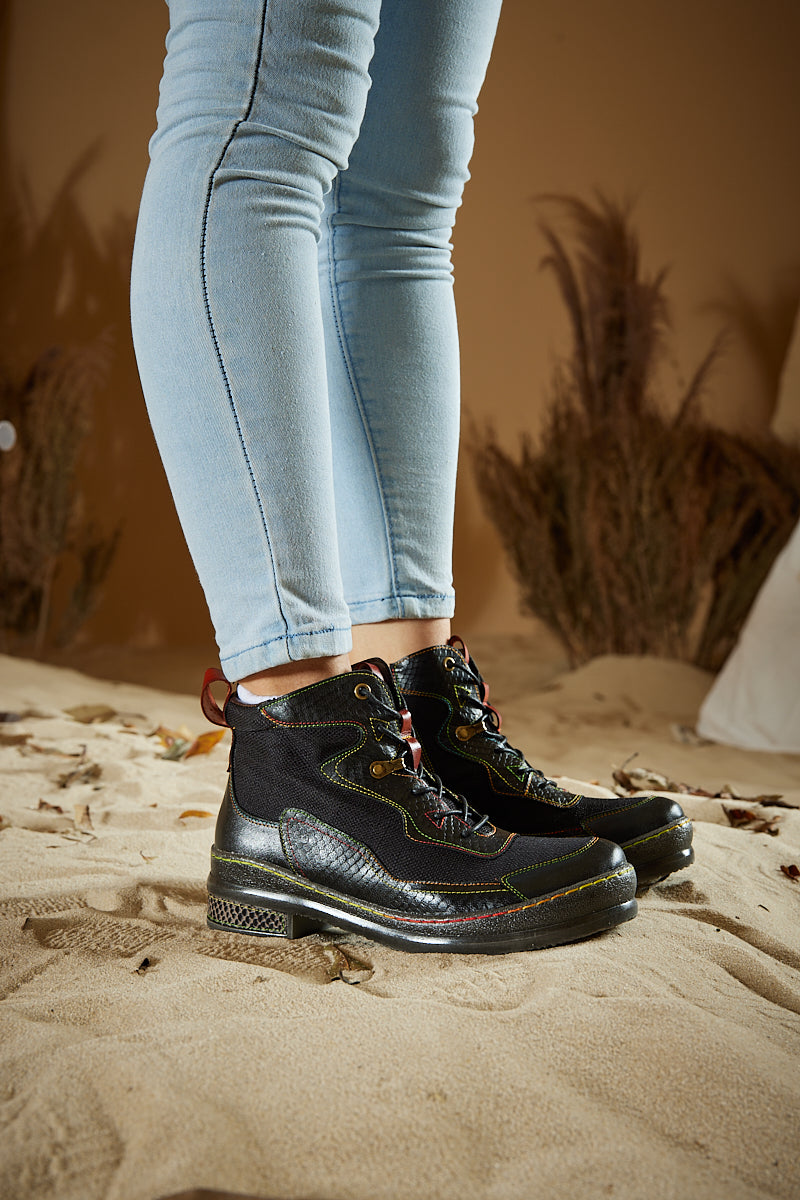 Beautifully Finished Boots in a Timeless Design