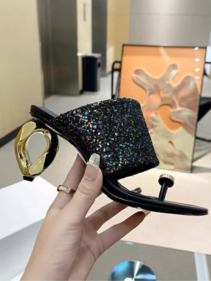 Well Tailored Sandals with a Graceful Silhouette