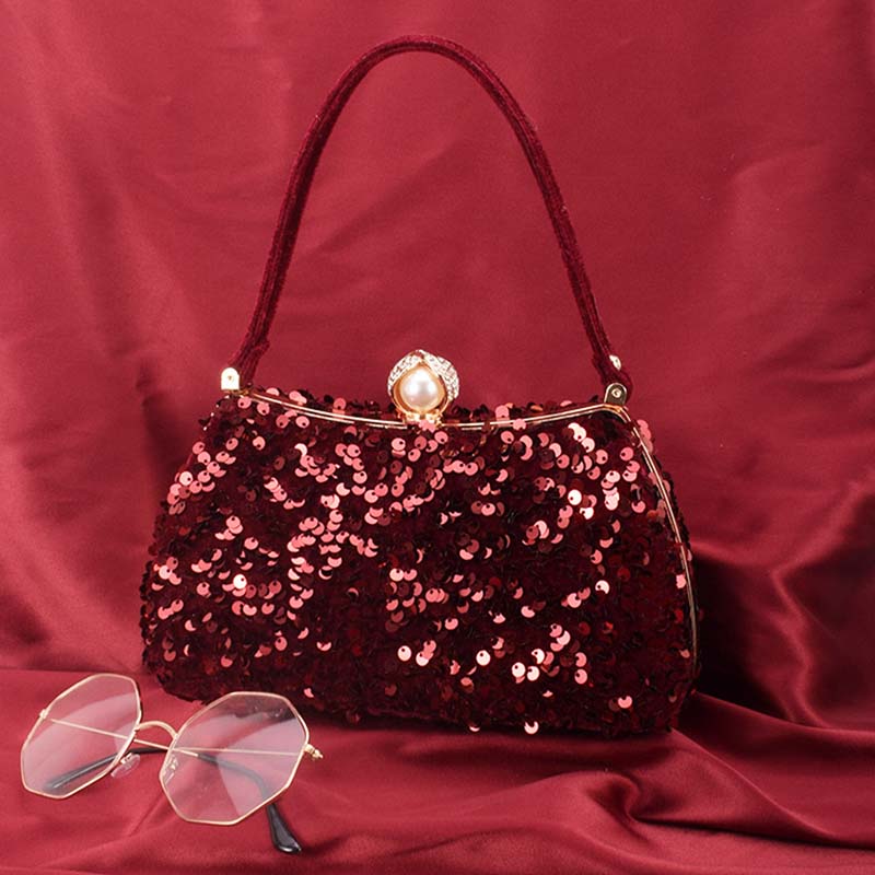Beautifully Finished Bag in a Timeless Design
