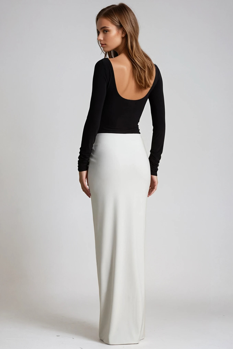 Well Tailored Dress with a Graceful Silhouette