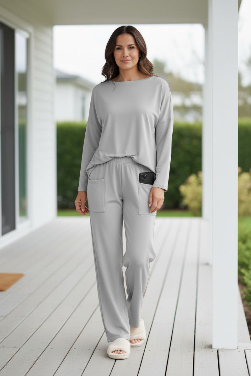 Well Tailored Pullover with a Graceful Silhouette