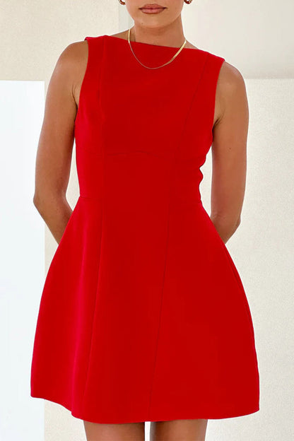 Well Tailored Dress with a Graceful Silhouette