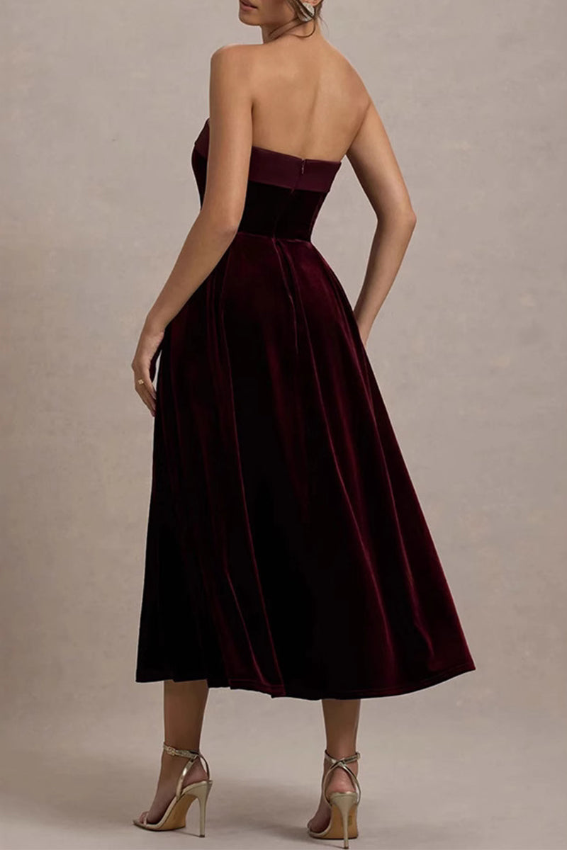 A Vintage Style Dress with Delicate Timeless Details