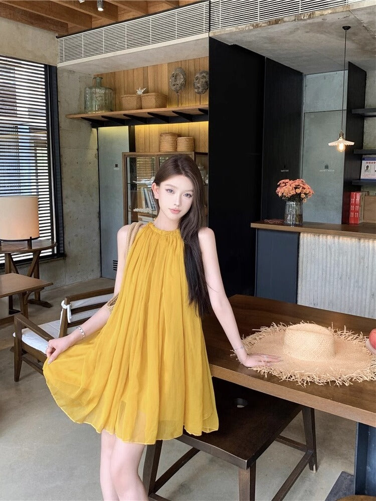 Effortlessly Elegant Top with a Timeless Design