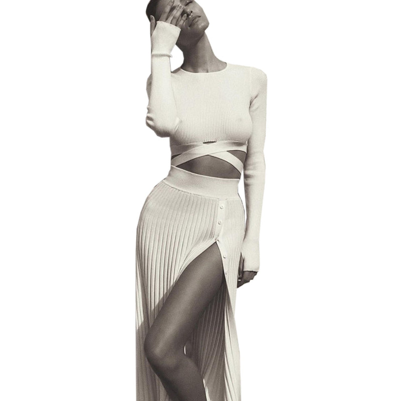 Effortlessly Elegant Sweater with a Timeless Design