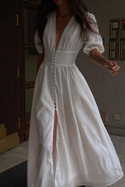 Classic Vintage Dress with a Flattering Fit