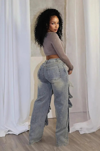 Well Tailored Pants with a Graceful Silhouette