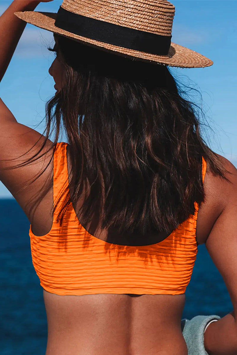 Beautifully Finished Top in a Timeless Design