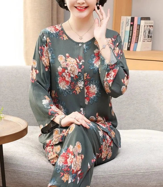 Gracefully Styled Garment for Any Occasion