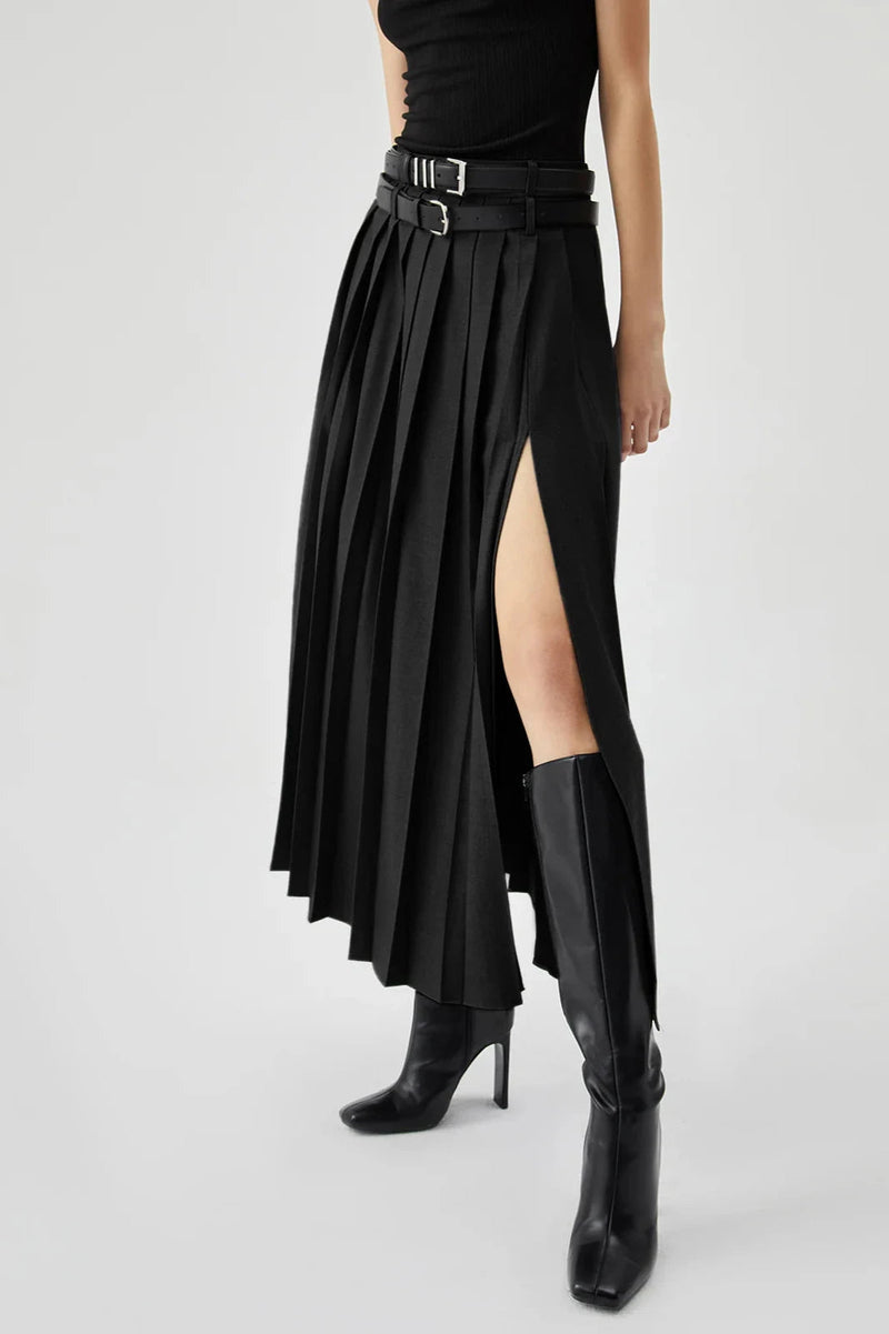 Gracefully Styled Garment for Any Occasion