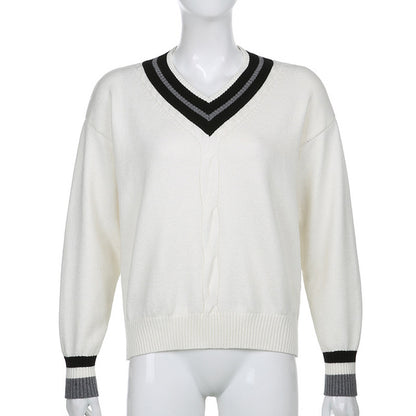 Beautifully Finished Sweater in a Timeless Design