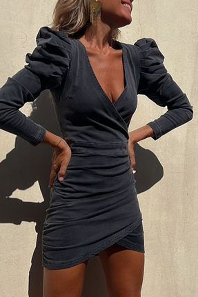 Well Tailored Dress with a Graceful Silhouette