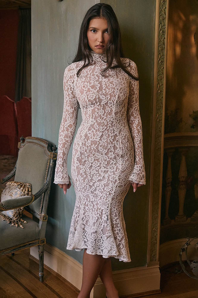 Sophisticated Dress with a Clean Classic Look