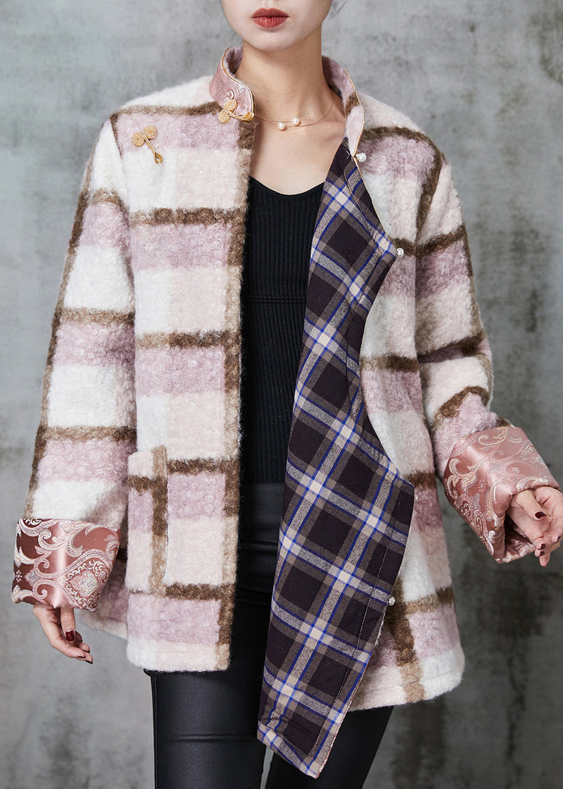 Well Tailored Coat with a Graceful Silhouette