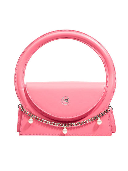 Well Tailored Bag with a Graceful Silhouette
