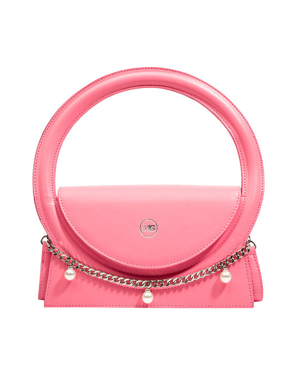 Well Tailored Bag with a Graceful Silhouette