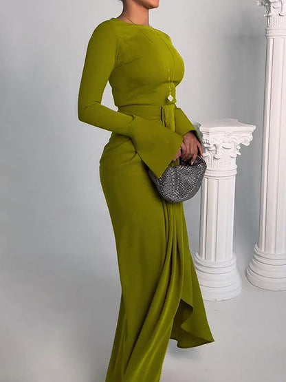 Gracefully Styled Dress for Any Occasion