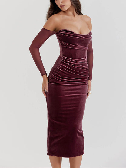 Well Tailored Dress with a Graceful Silhouette