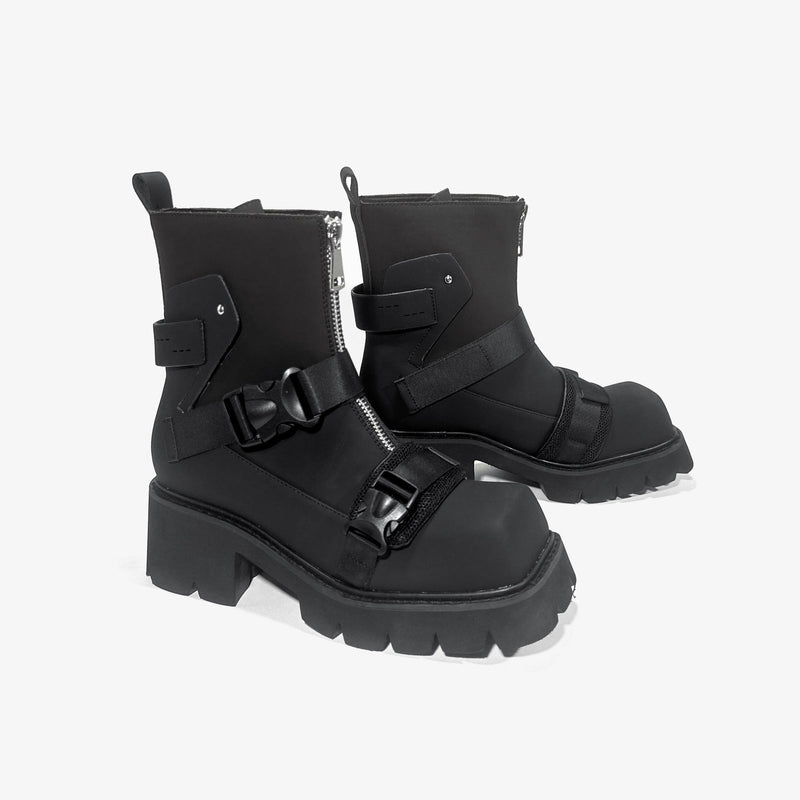 Beautifully Finished Boots in a Timeless Design