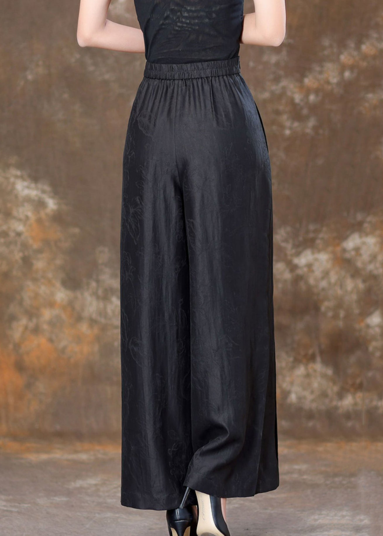 Polished Pants with an Effortless Classic Look