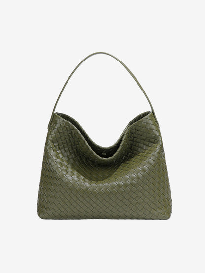 Beautifully Finished Bag in a Timeless Design