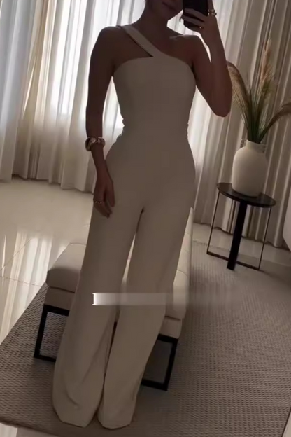 Effortlessly Elegant Garment with a Timeless Design
