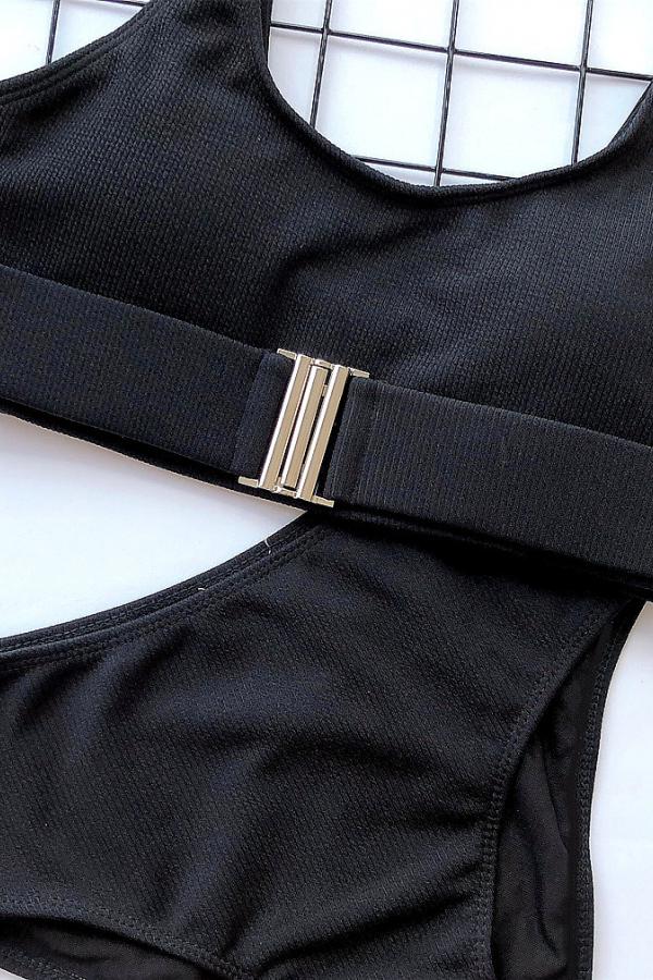 Classic Vintage Bikini with a Flattering Fit