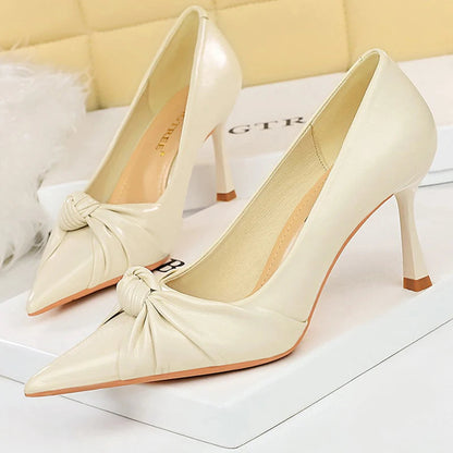 Polished Heels with an Effortless Classic Look