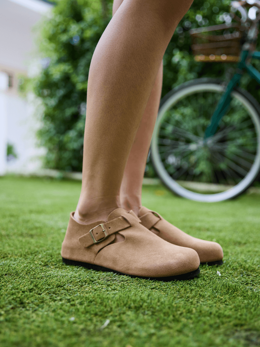 Gracefully Styled Garment for Any Occasion