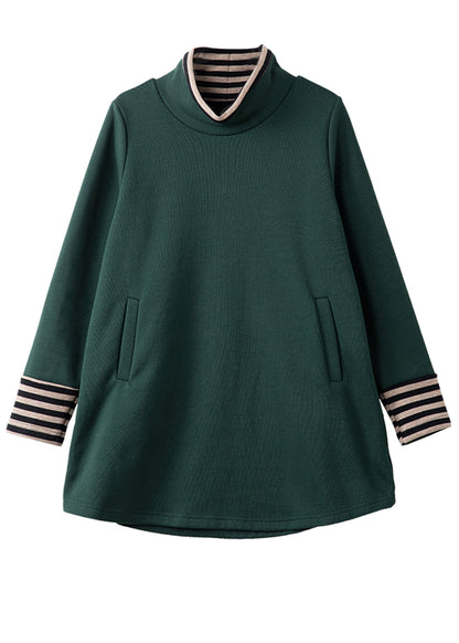 Classic Vintage Pullover with a Flattering Fit